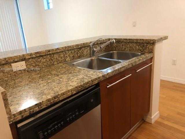 Small Image of 110 WASHINGTON AVE #2313, Miami Beach Number 7