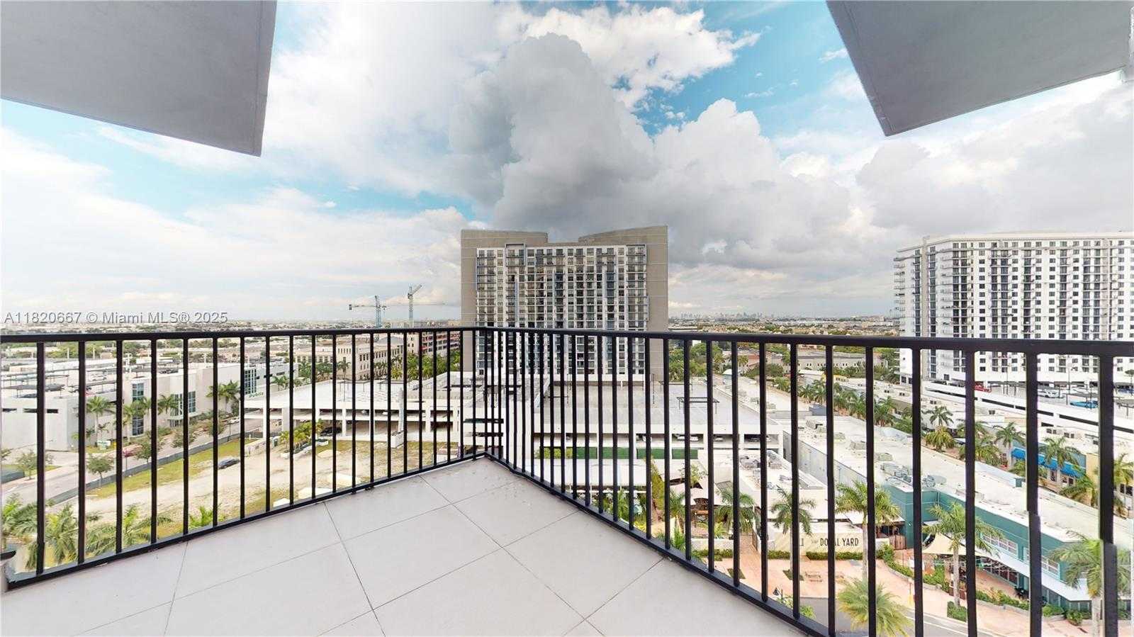 Small Image of 5300 PASEO BLVD #1005, Doral Number 15