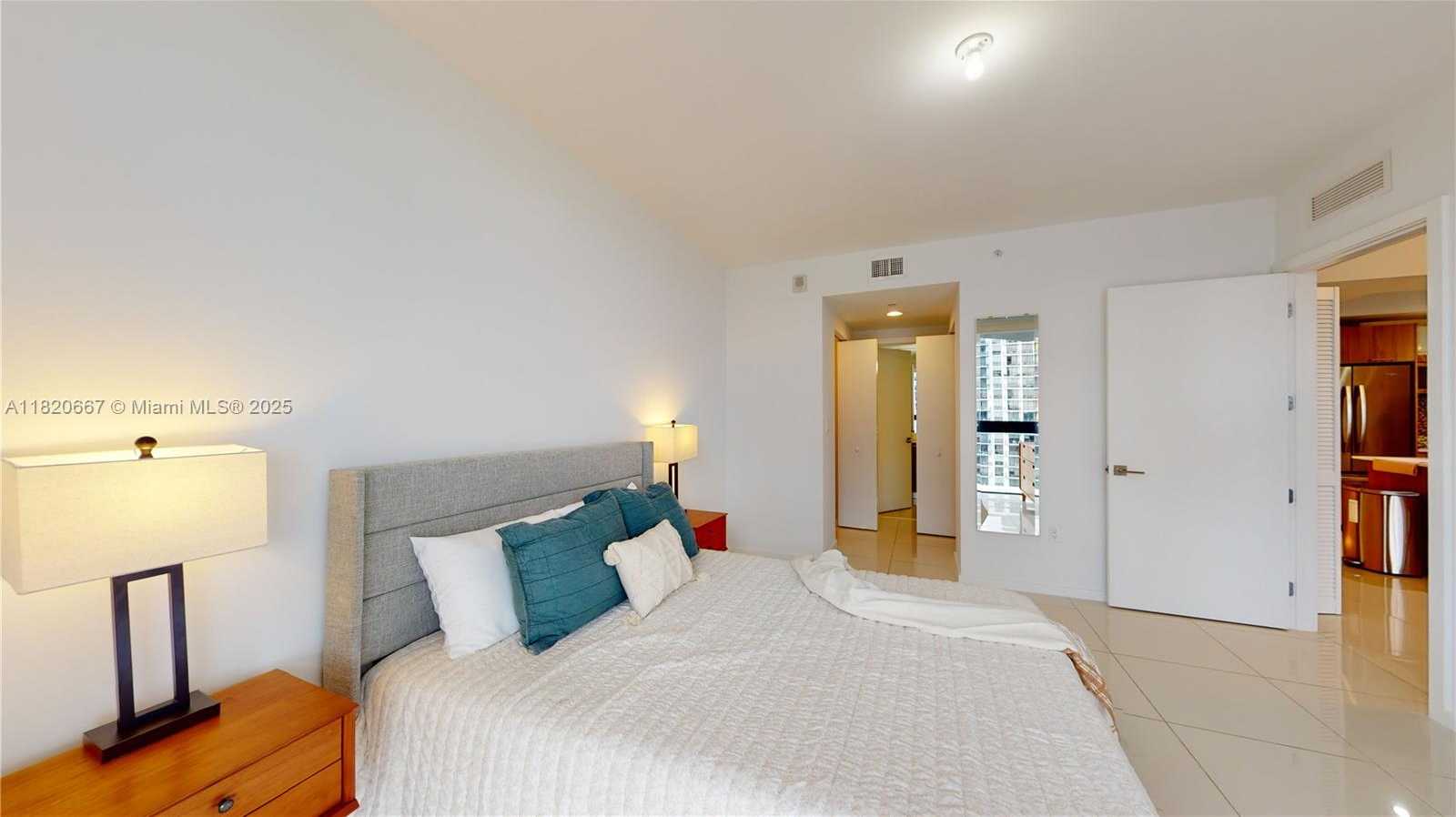 Small Image of 5300 PASEO BLVD #1005, Doral Number 21
