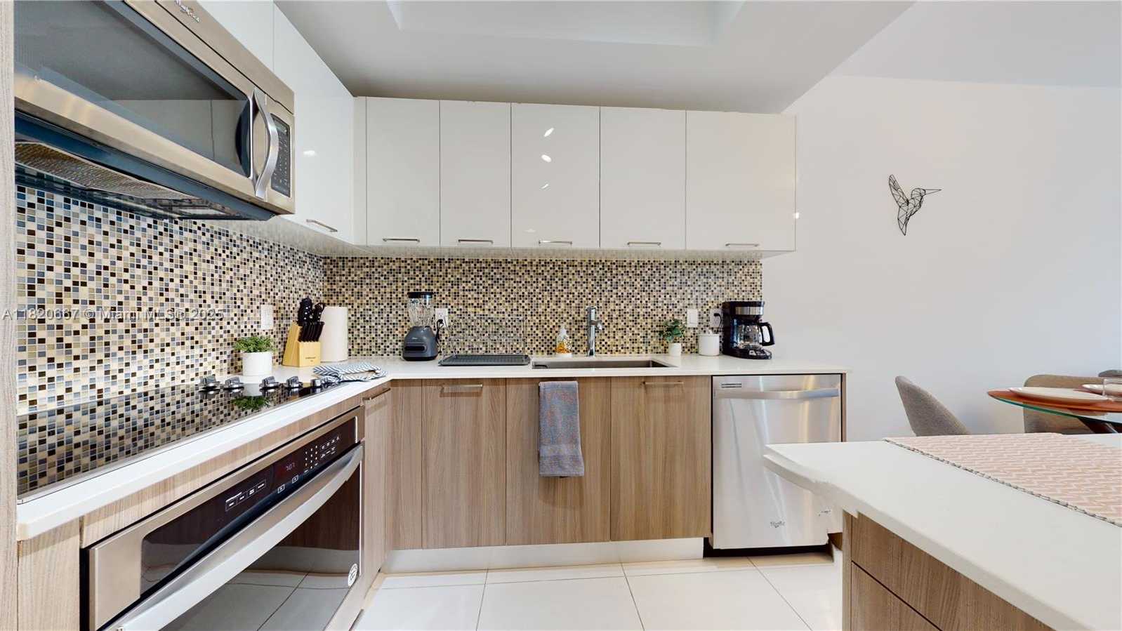 Small Image of 5300 PASEO BLVD #1005, Doral Number 3