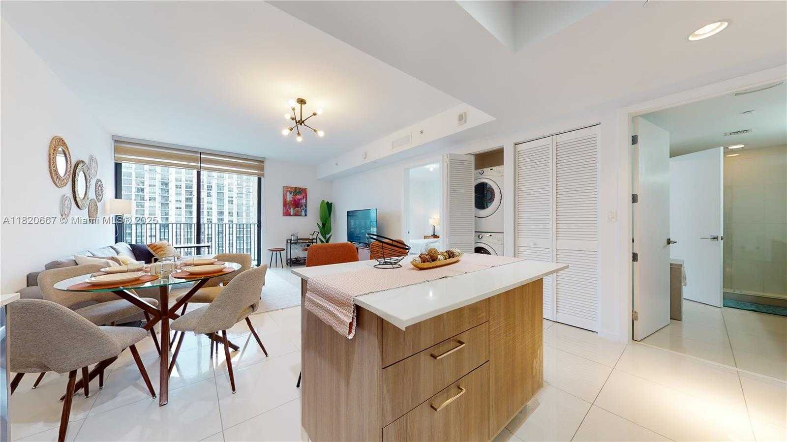 Small Image of 5300 PASEO BLVD #1005, Doral Number 7