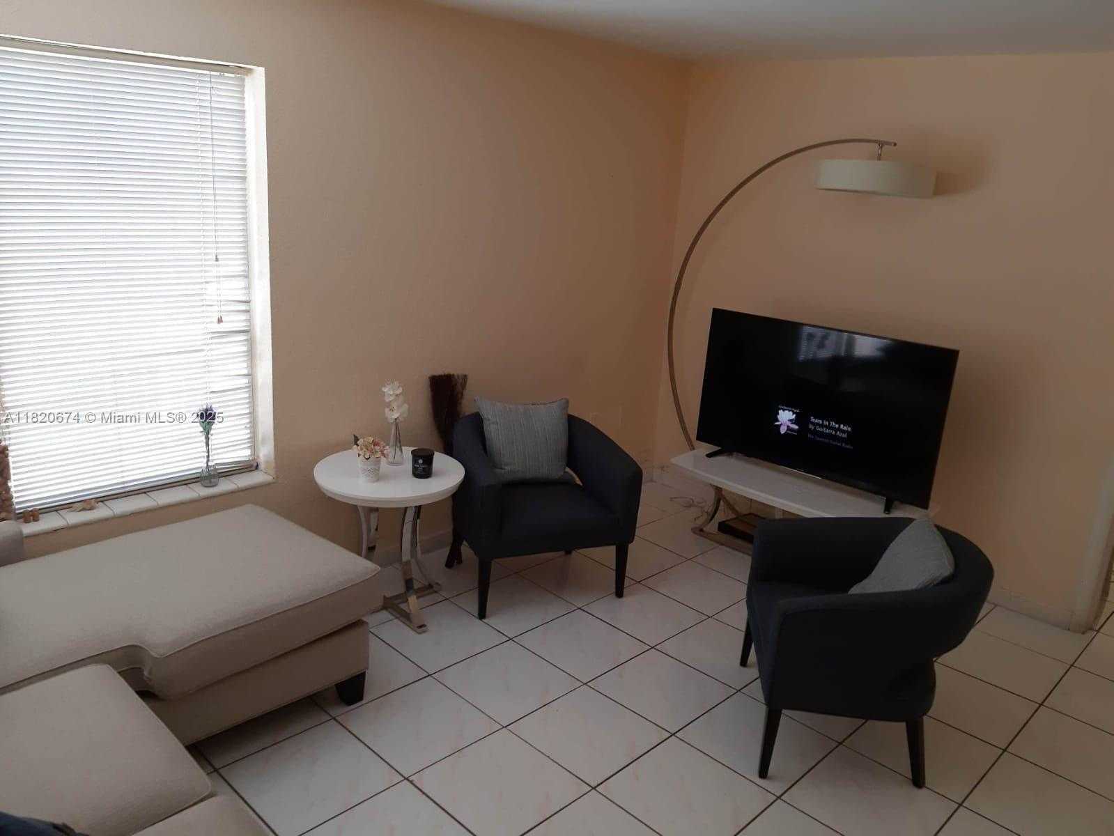 Small Image of 1255 WEST 49TH PL #H204, Hialeah Number 9