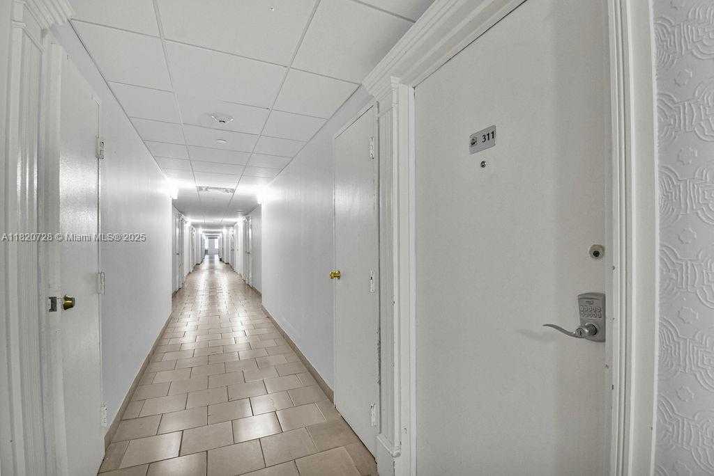 Small Image of 6969 COLLINS AVE #411, Miami Beach Number 13