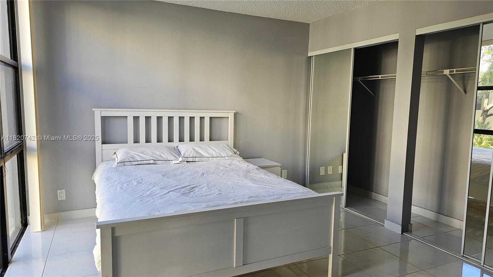Small Image of 17011 NORTH BAY RD #308, Sunny Isles Beach Number 7