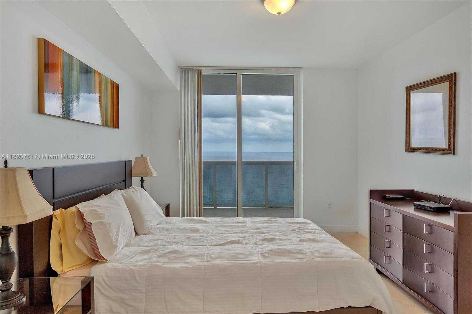 Small Image of 1850 SOUTH OCEAN DR #4203, Hallandale Beach Number 32