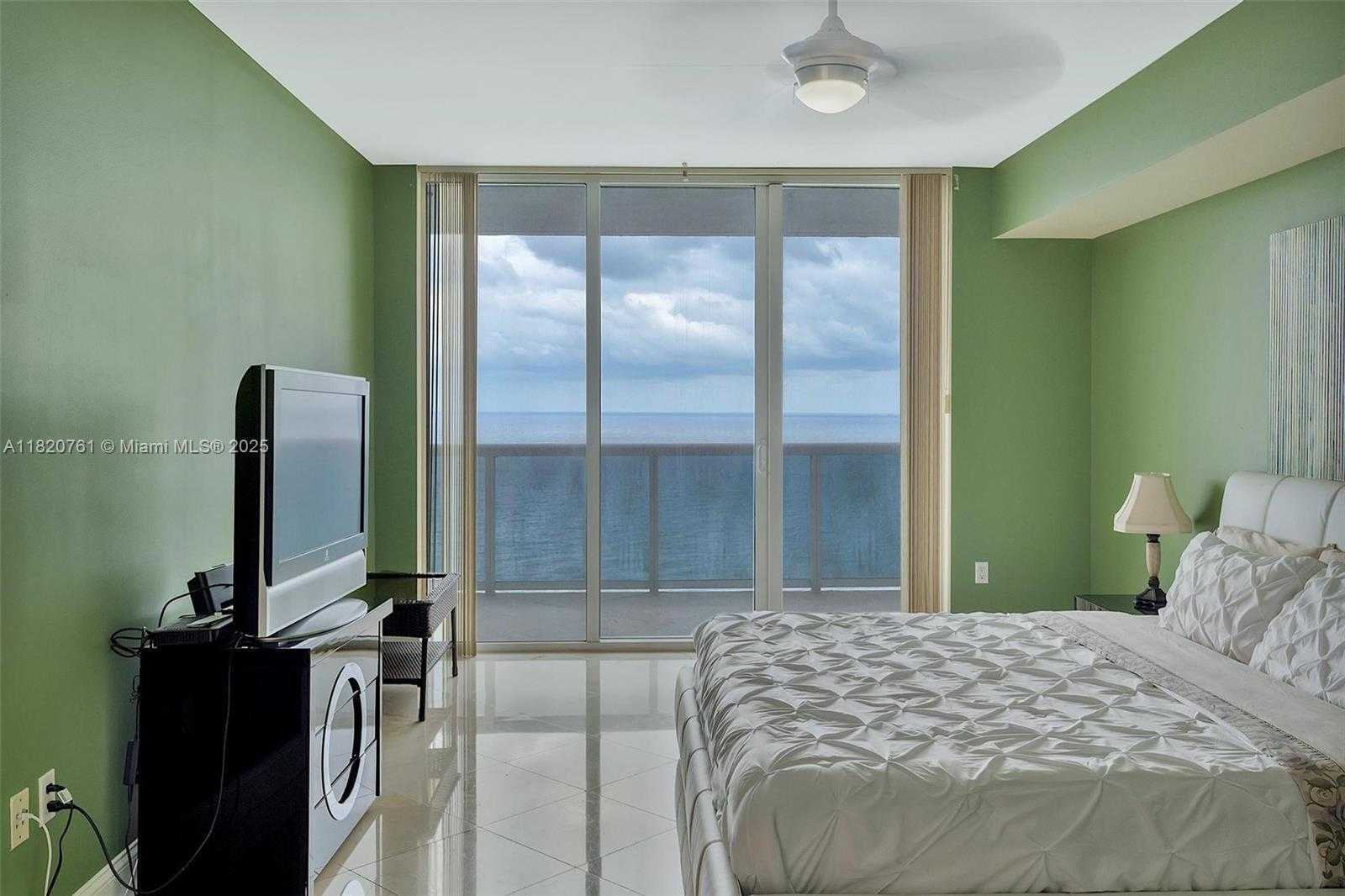 Small Image of 1850 SOUTH OCEAN DR #4203, Hallandale Beach Number 37