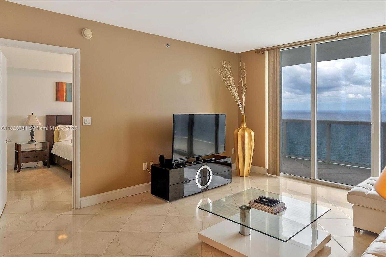 Small Image of 1850 SOUTH OCEAN DR #4203, Hallandale Beach Number 8