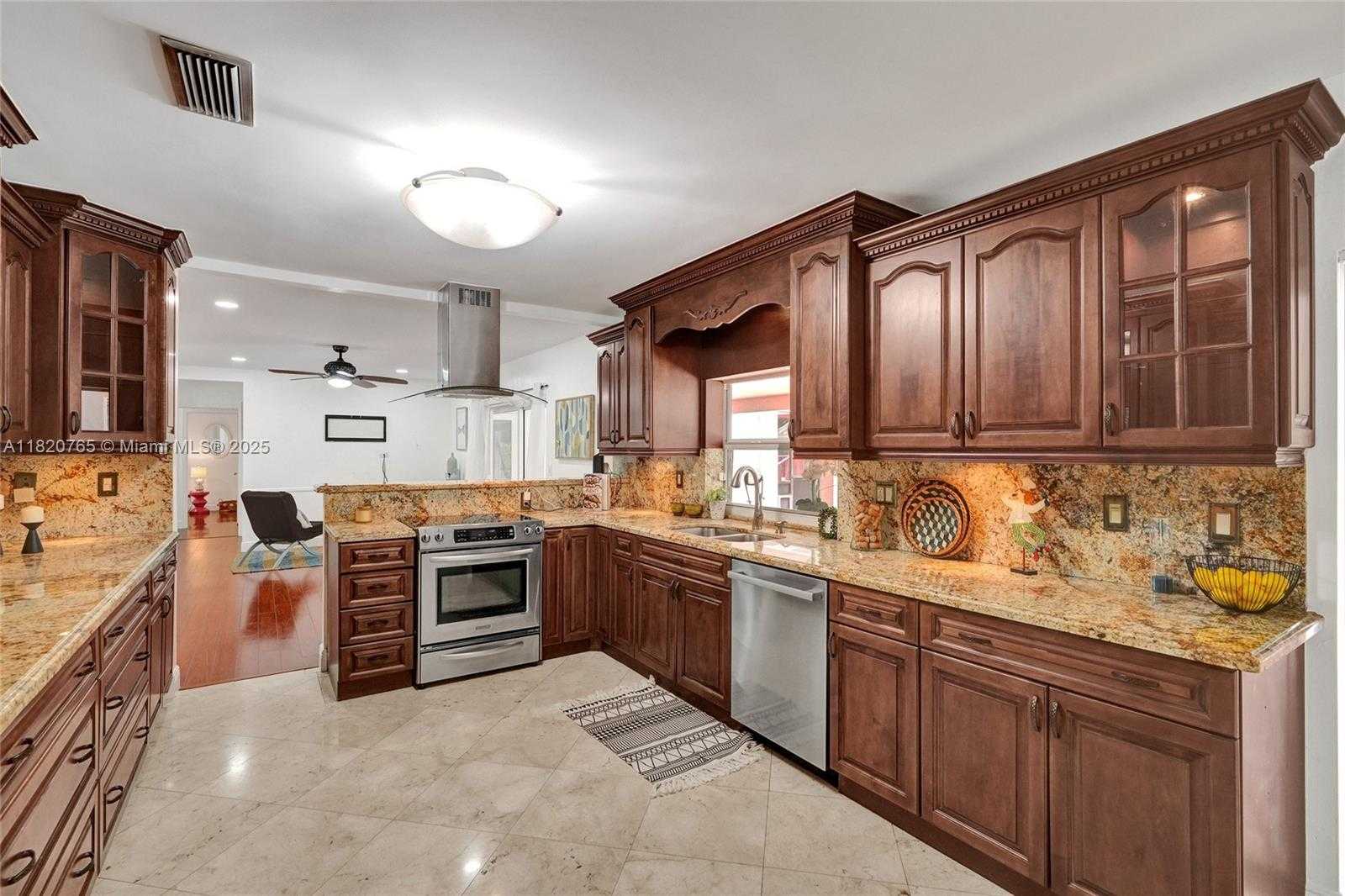 Small Image of 7360 SOUTH WEST 120TH ST, Pinecrest Number 16