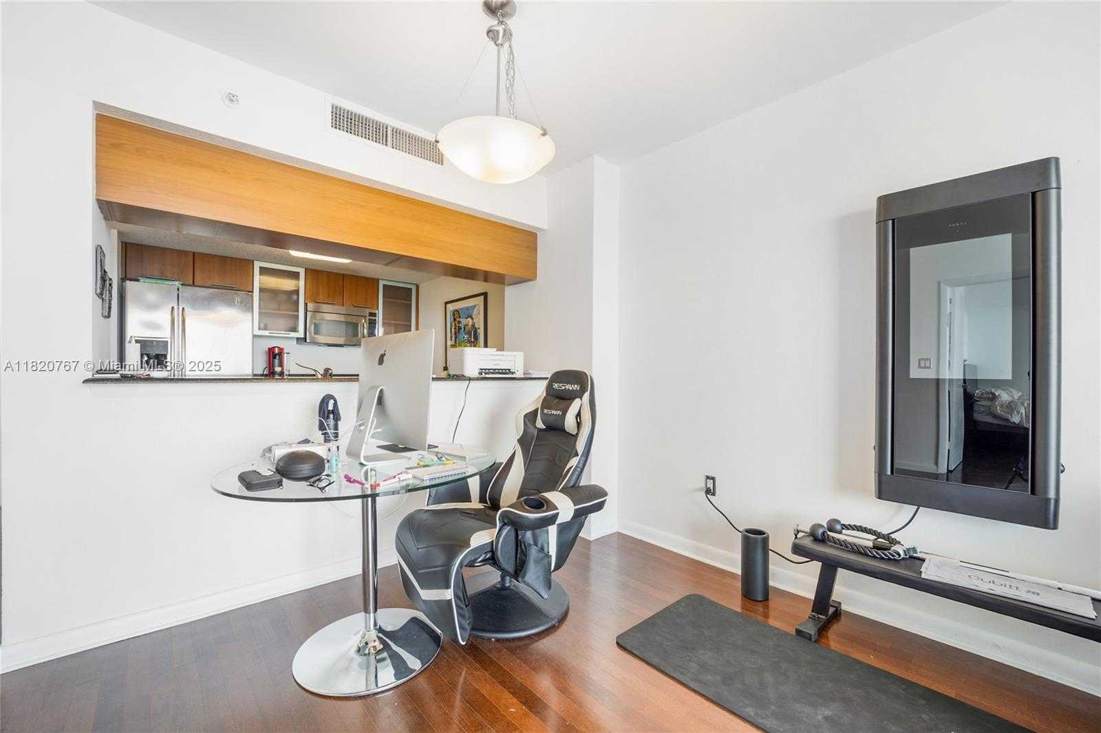 Small Image of 1800 NORTH BAYSHORE DR #3608, Miami Number 3