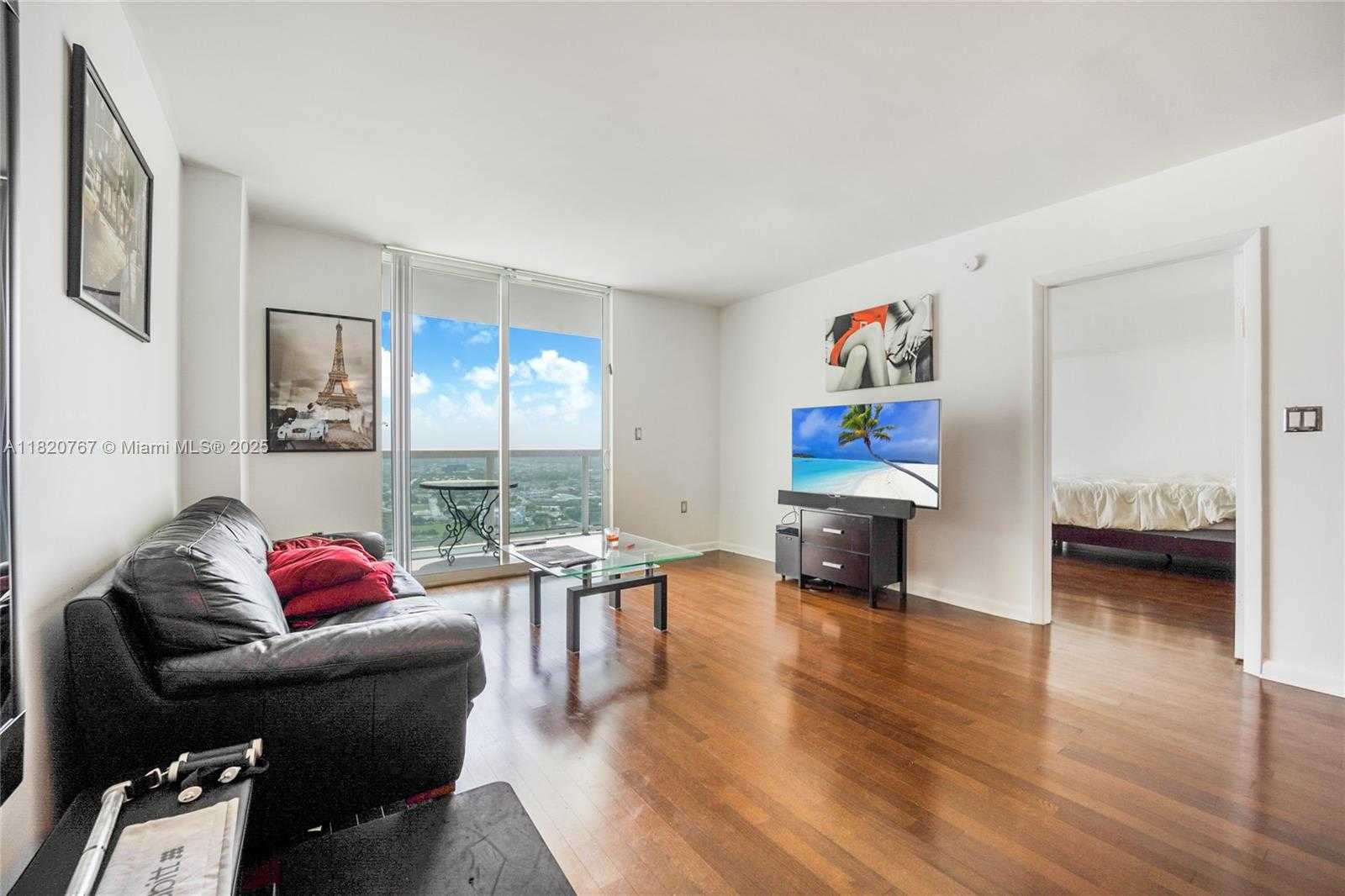 Small Image of 1800 NORTH BAYSHORE DR #3608, Miami Number 6