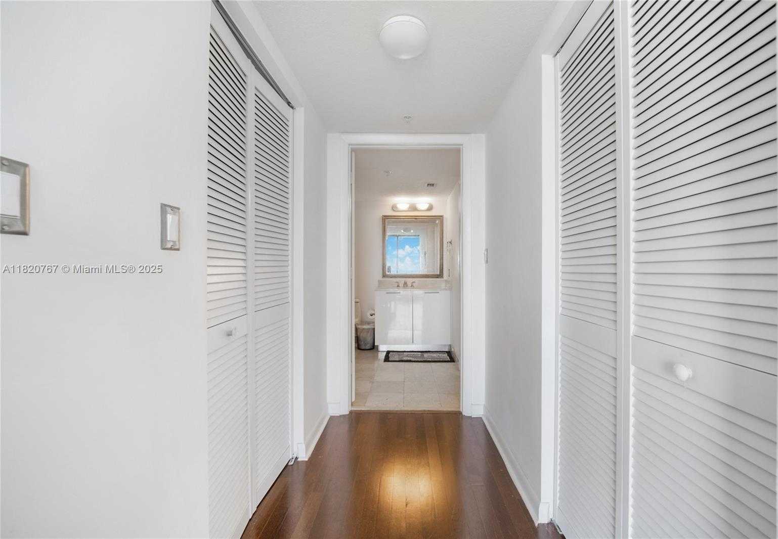 Small Image of 1800 NORTH BAYSHORE DR #3608, Miami Number 9
