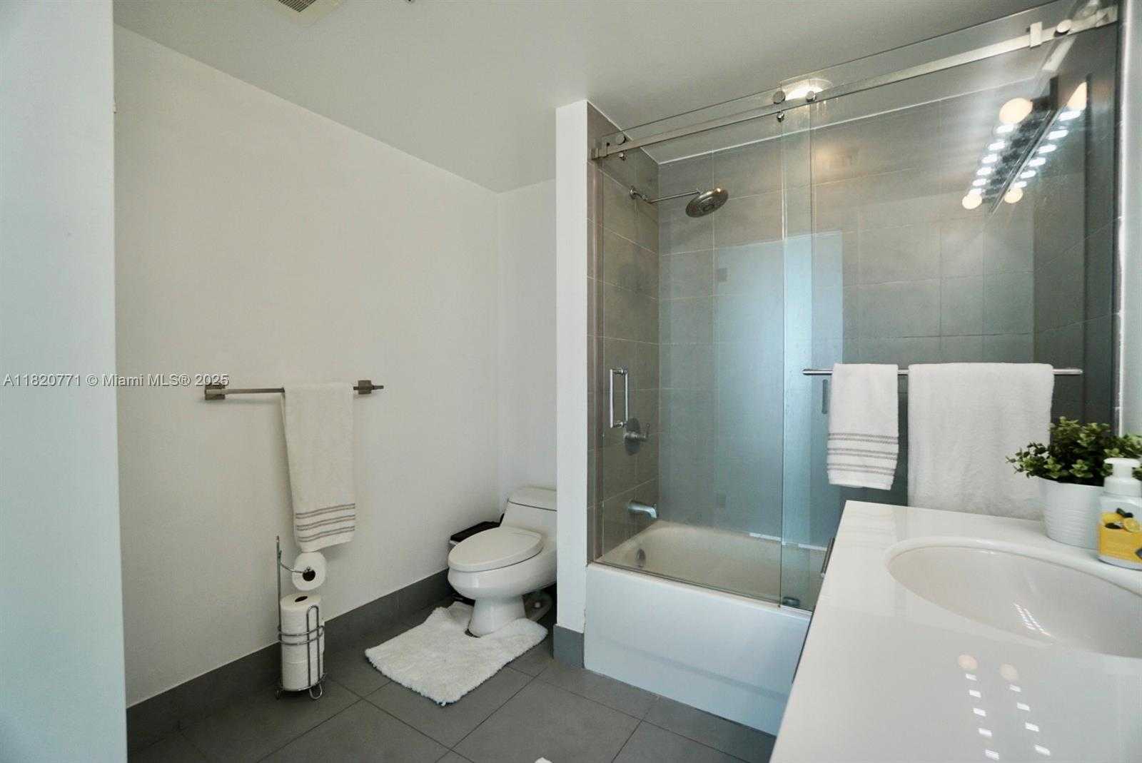Small Image of 92 SOUTH WEST 3RD ST #1707, Miami Number 16