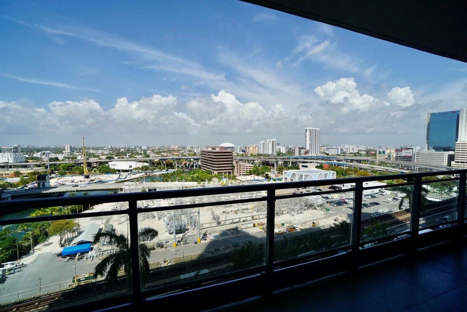 Small Image of 92 SOUTH WEST 3RD ST #1707, Miami Number 3