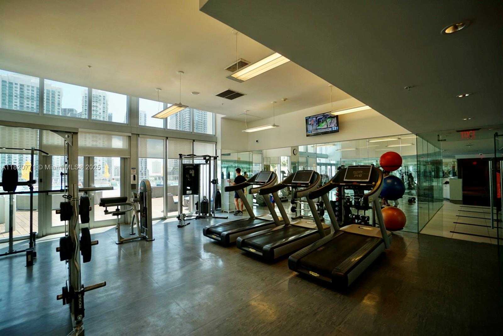 Small Image of 92 SOUTH WEST 3RD ST #1707, Miami Number 33