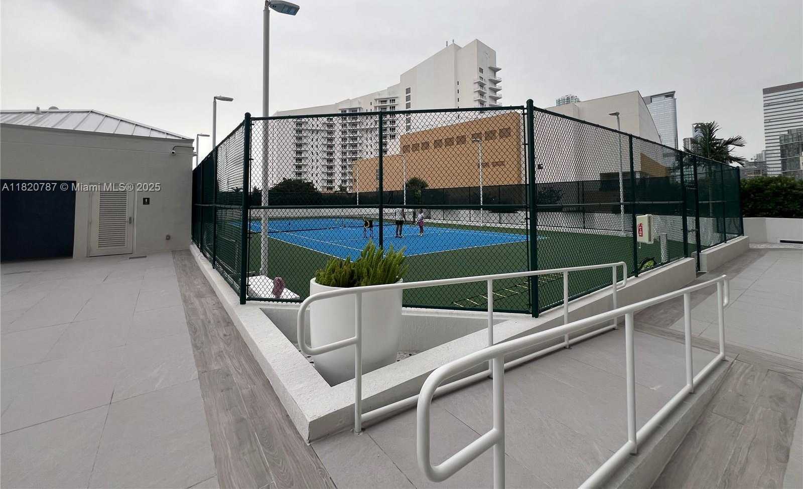 Small Image of 770 CLAUGHTON ISLAND DR #1601, Miami Number 14