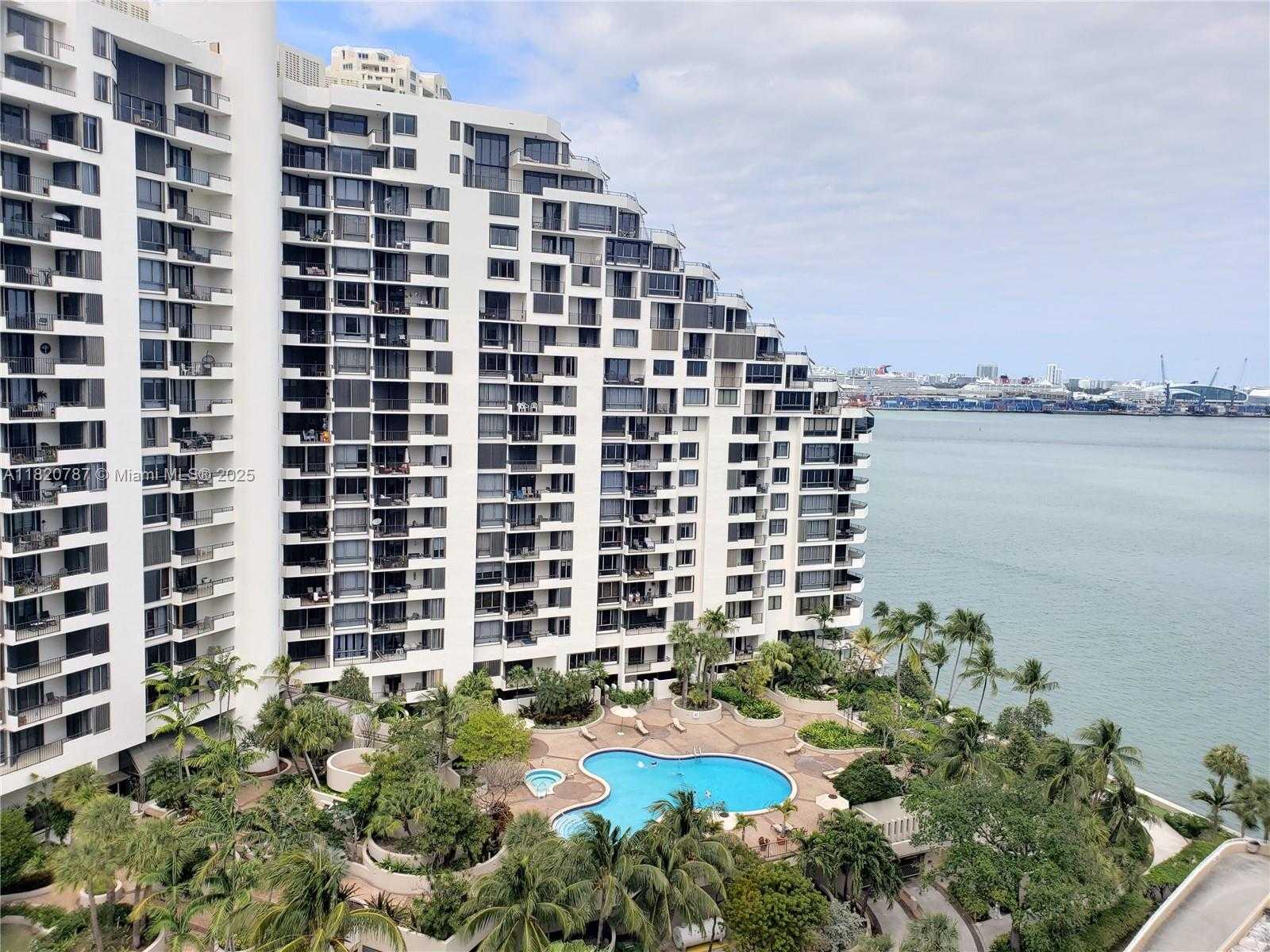 Small Image of 770 CLAUGHTON ISLAND DR #1601, Miami Number 2