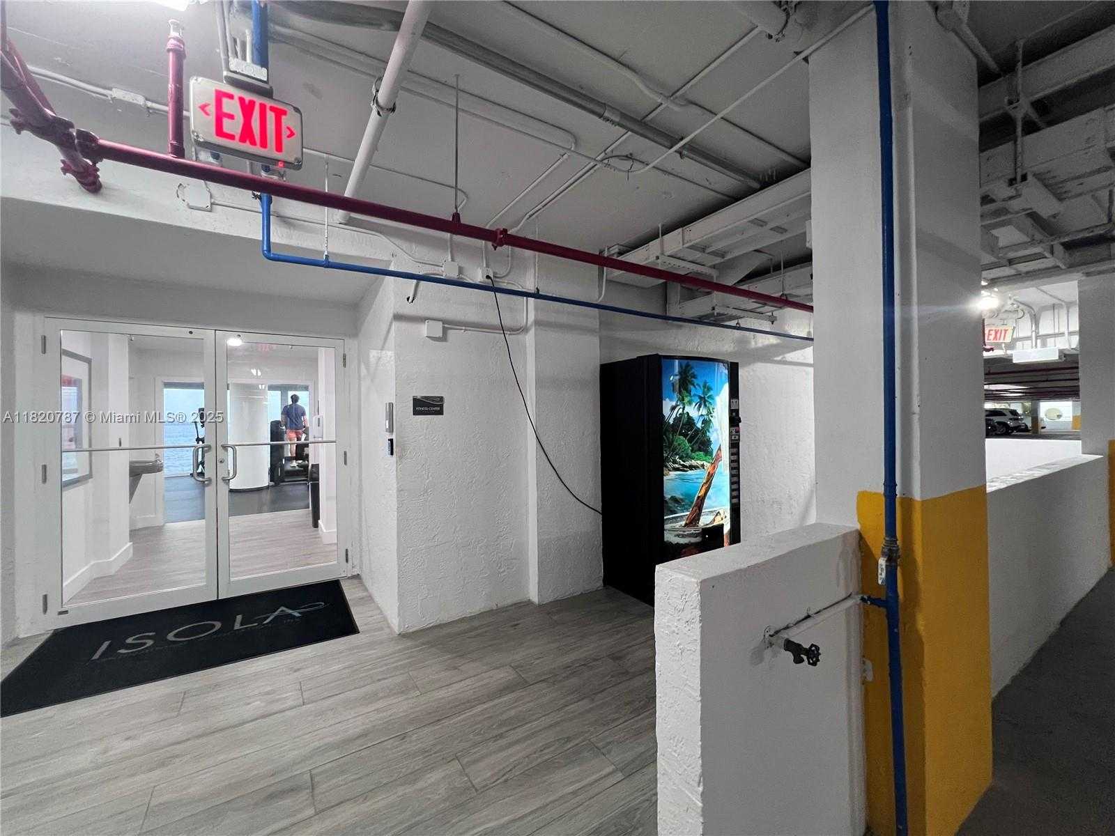 Small Image of 770 CLAUGHTON ISLAND DR #1601, Miami Number 29