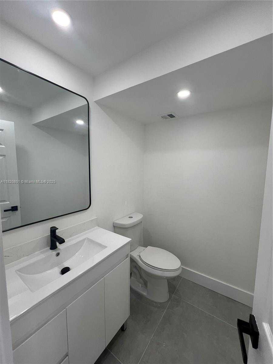 Small Image of 16710 NORTH EAST 9TH AVE #805, North Miami Beach Number 14