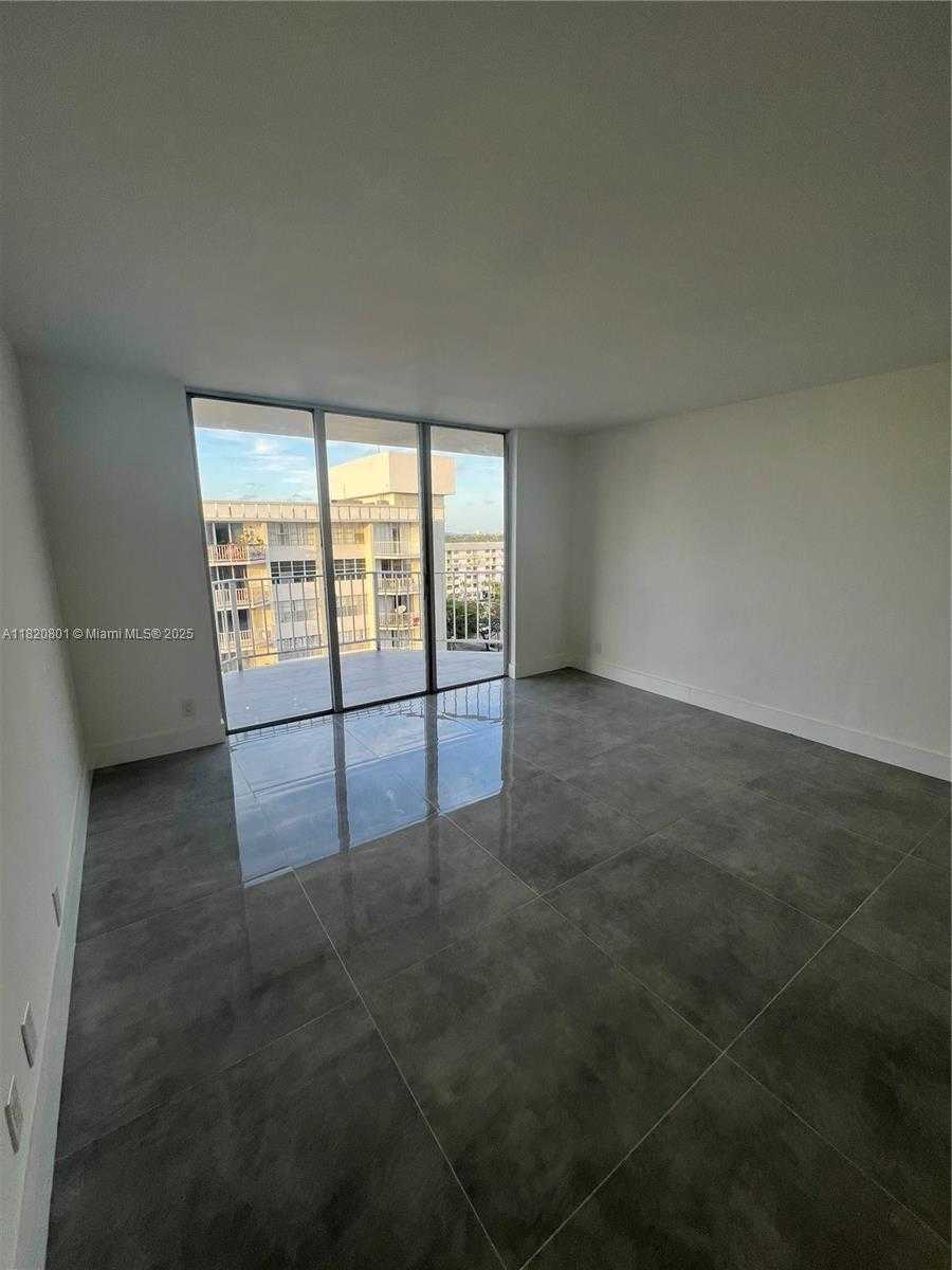 Small Image of 16710 NORTH EAST 9TH AVE #805, North Miami Beach Number 3