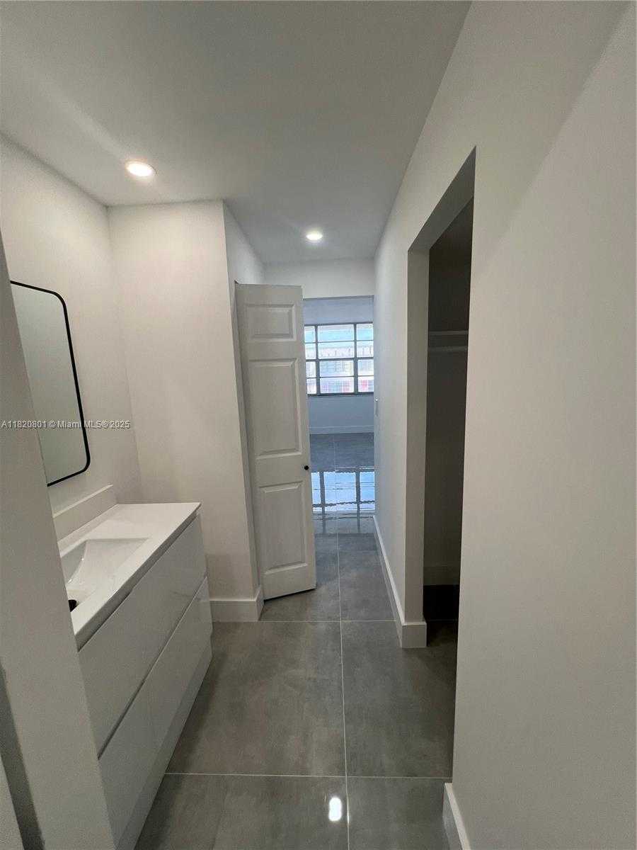 Small Image of 16710 NORTH EAST 9TH AVE #805, North Miami Beach Number 7