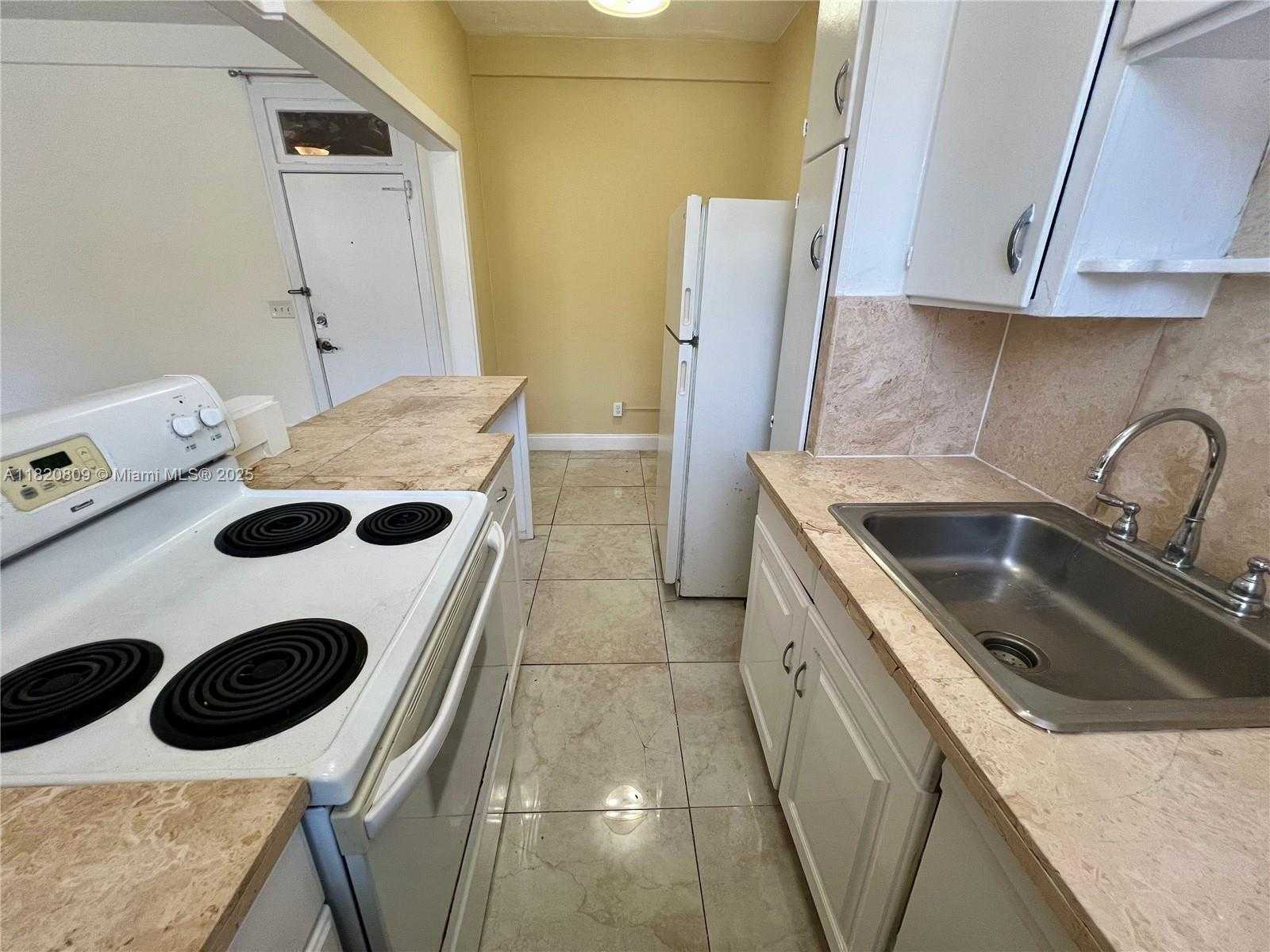 Small Image of 1361 MERIDIAN AVE #3, Miami Beach Number 10