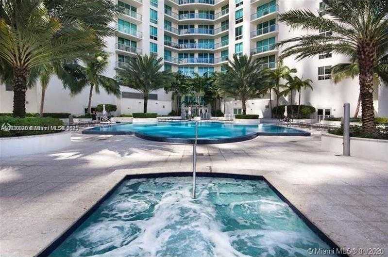 Small Image of 300 SOUTH BISCAYNE BLVD #T-2107, Miami Number 12