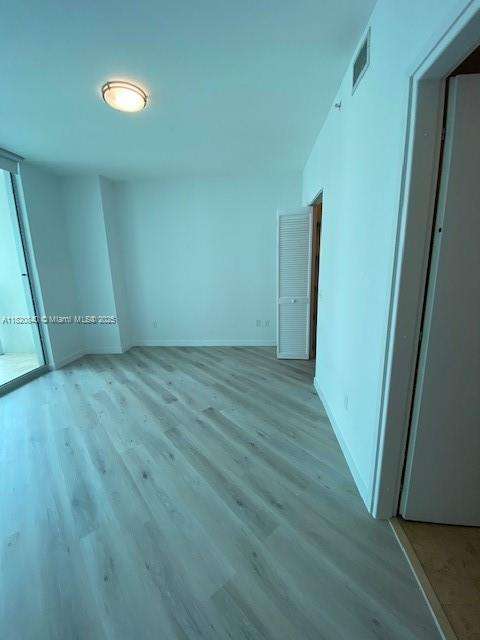 Small Image of 300 SOUTH BISCAYNE BLVD #T-2107, Miami Number 4