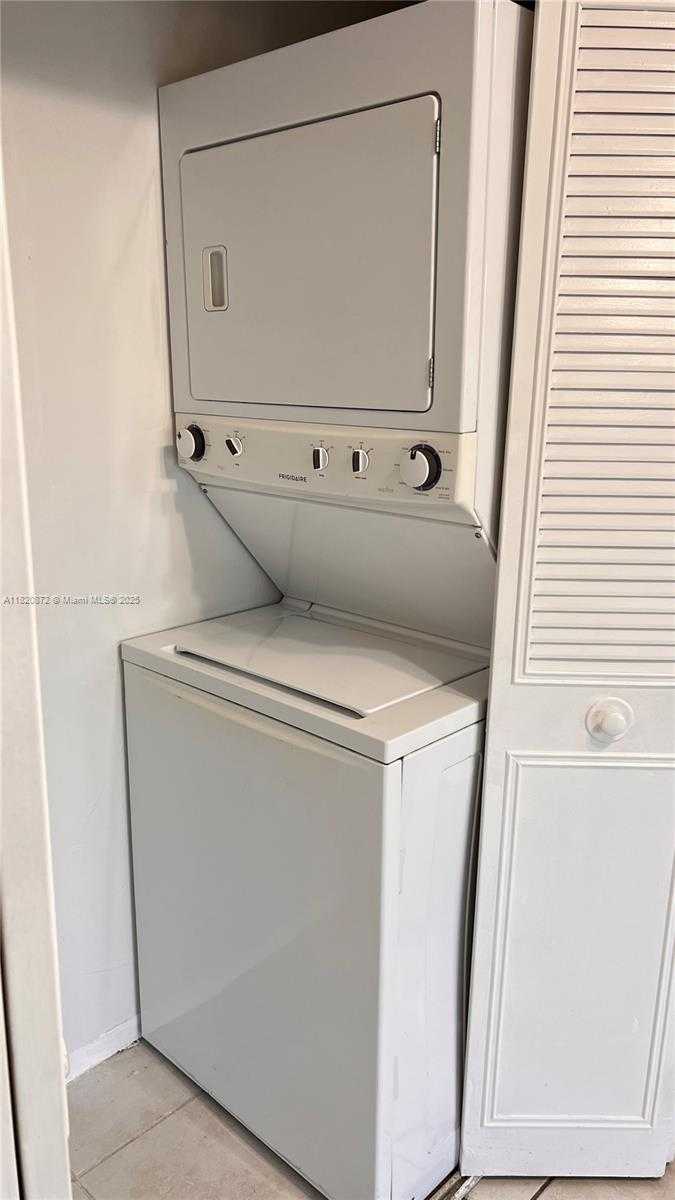 Small Image of 8850 FONTAINEBLEAU BLVD #202, Miami Number 12