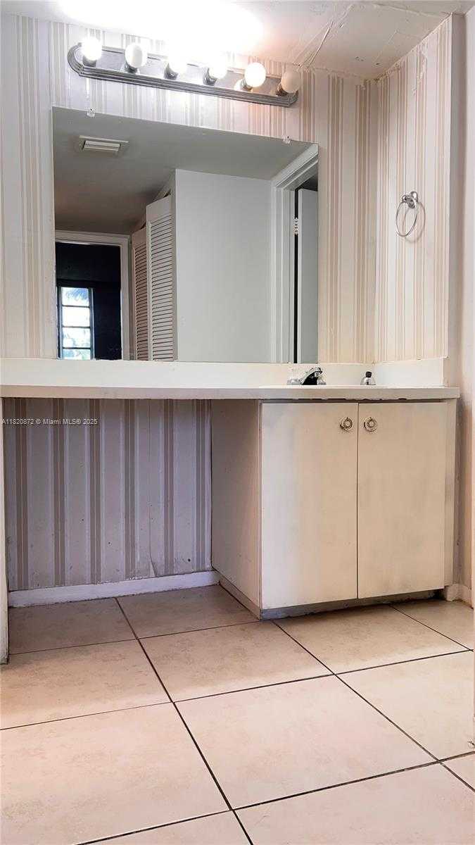 Small Image of 8850 FONTAINEBLEAU BLVD #202, Miami Number 22