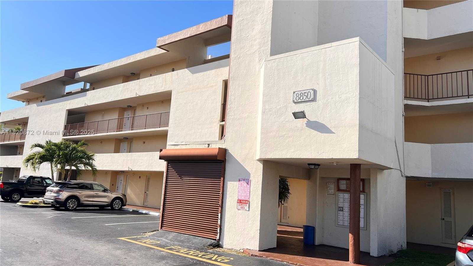 Small Image of 8850 FONTAINEBLEAU BLVD #202, Miami Number 5