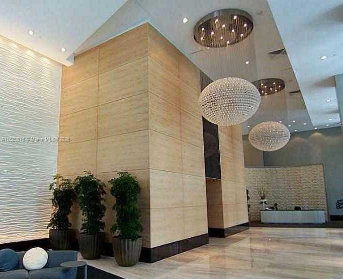 Small Image of 950 BRICKELL BAY DR #3206, Miami Number 10