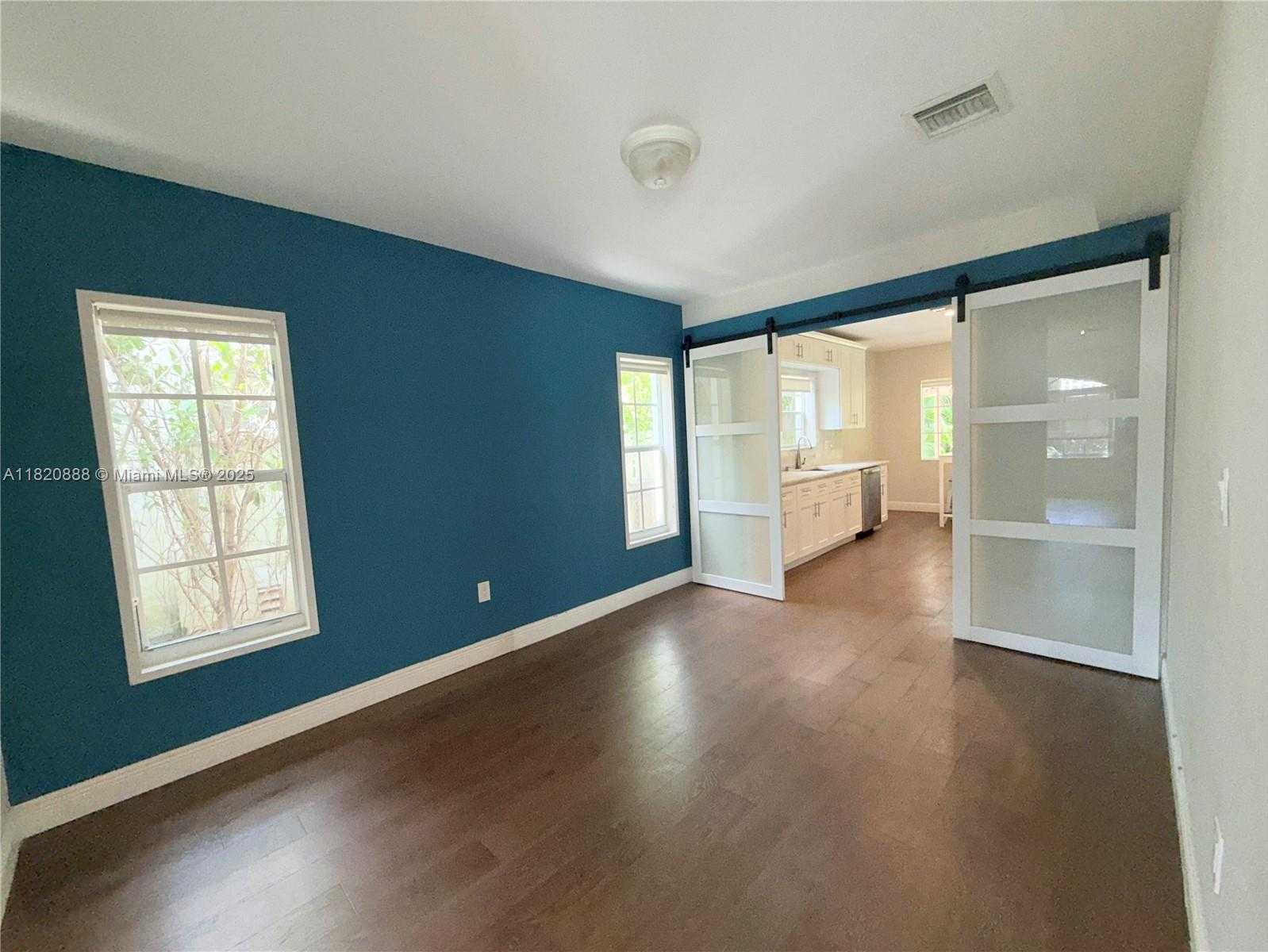 Small Image of 832 WALLACE STREET, Coral Gables Number 10