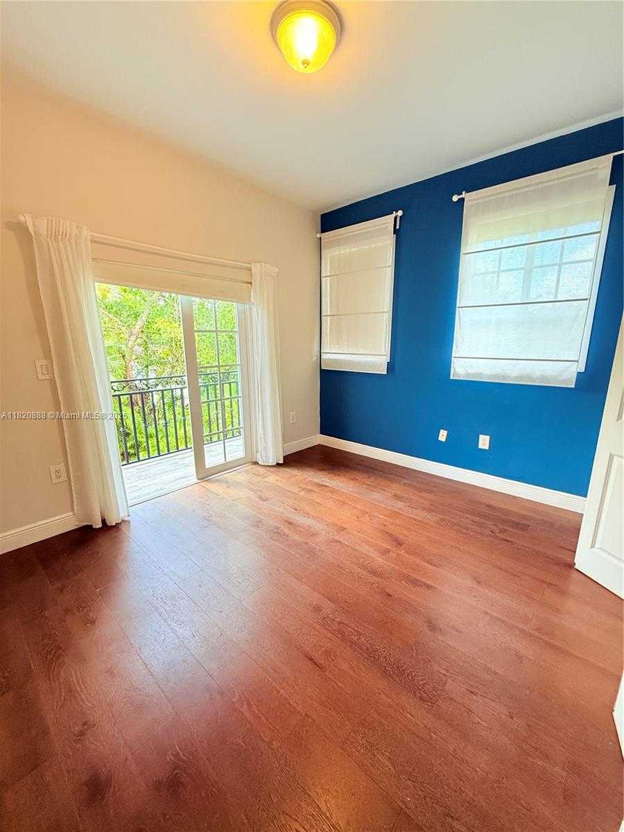 Small Image of 832 WALLACE STREET, Coral Gables Number 15