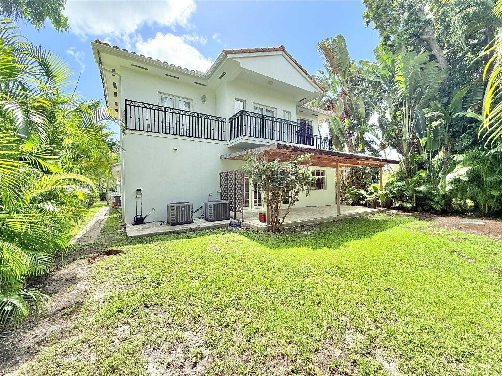 Small Image of 832 WALLACE STREET, Coral Gables Number 19