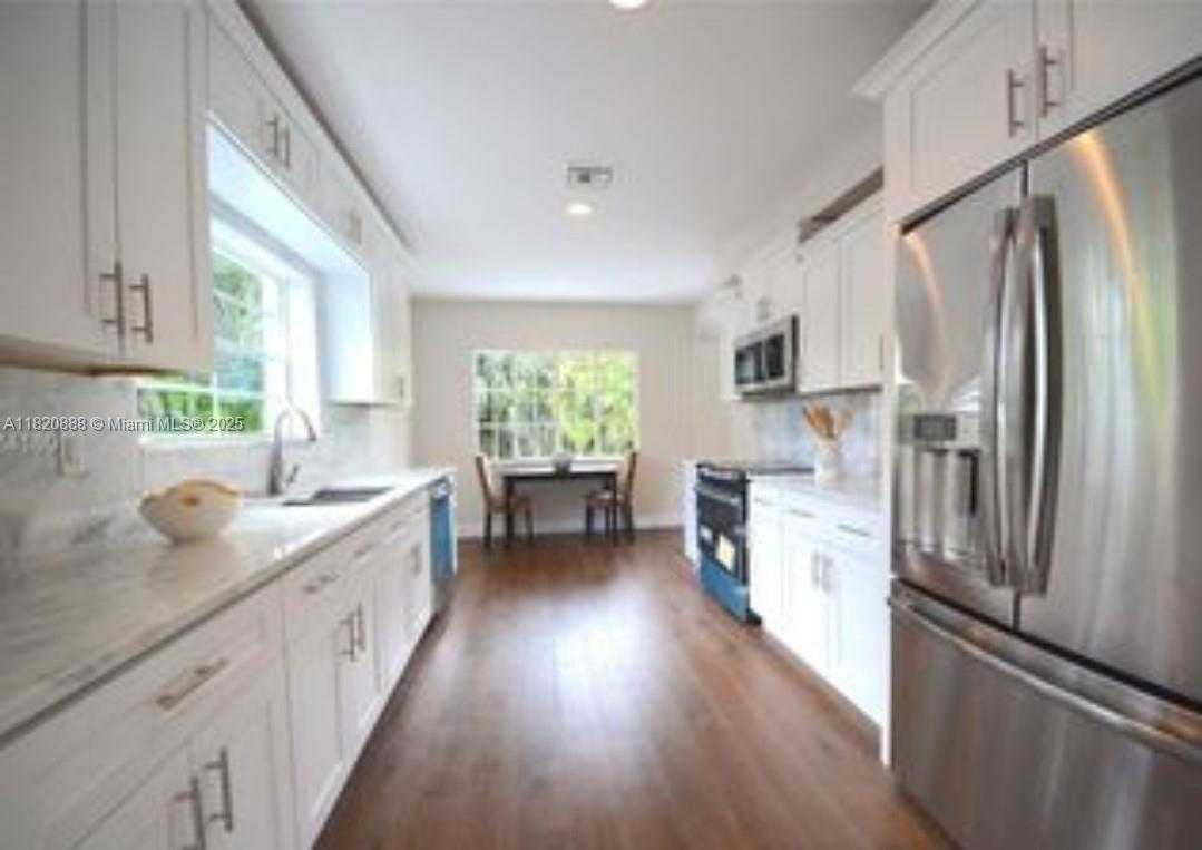 Small Image of 832 WALLACE STREET, Coral Gables Number 5