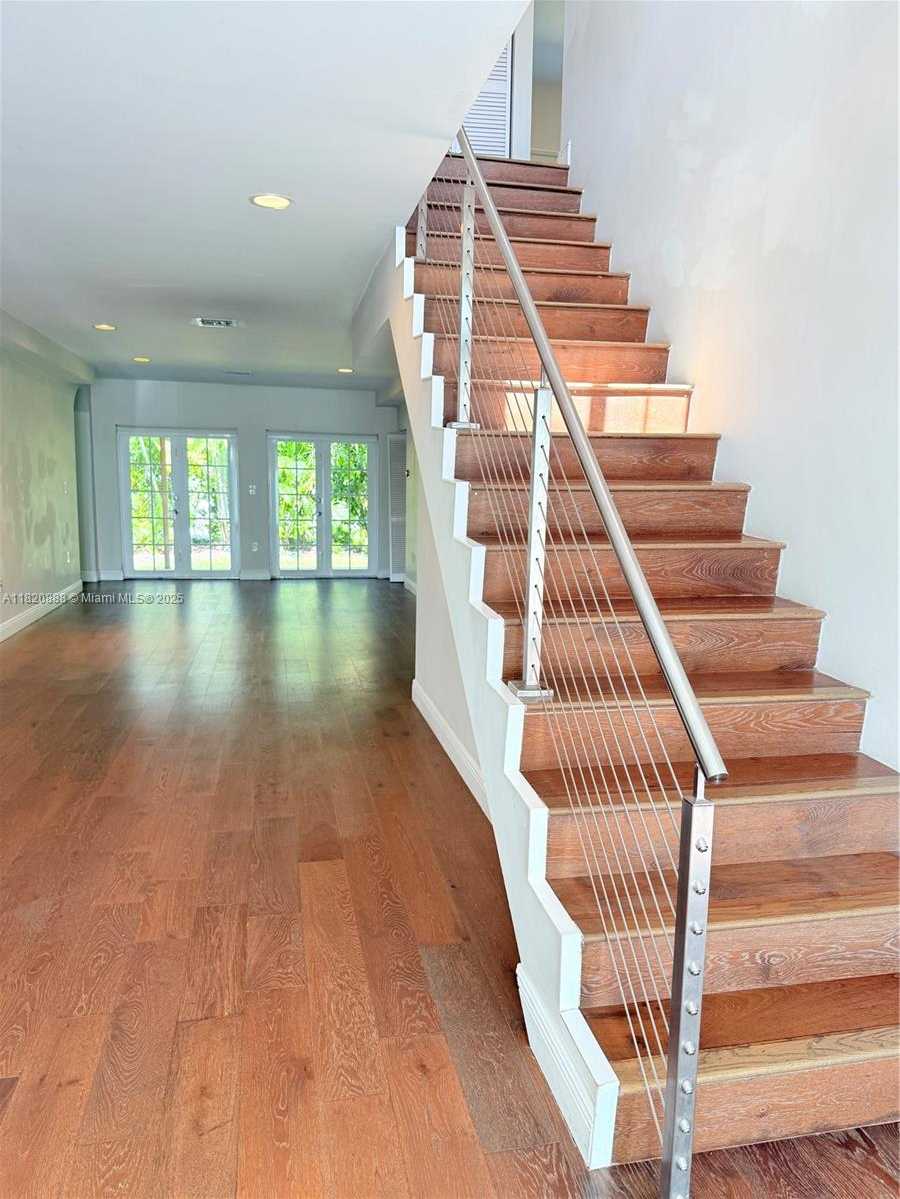 Small Image of 832 WALLACE STREET, Coral Gables Number 9