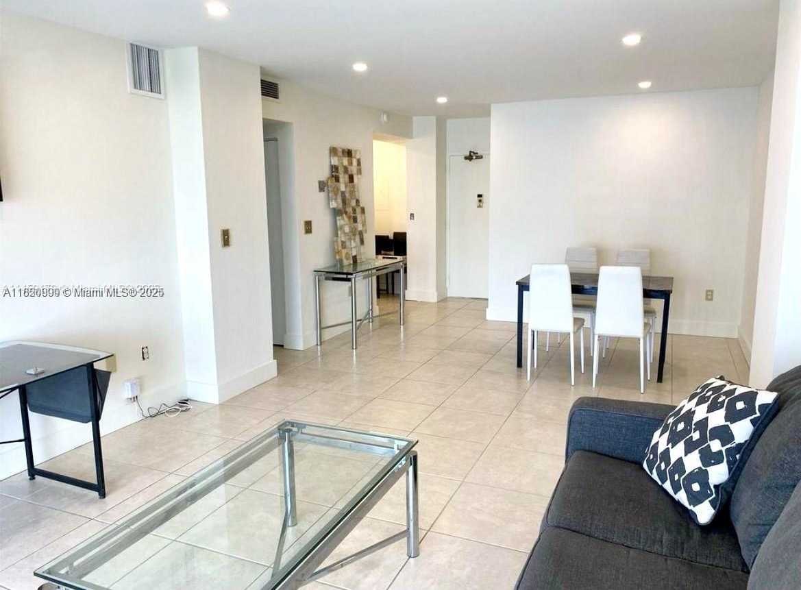 Small Image of 1965 SOUTH OCEAN DRIVE #5B, Hallandale Beach Number 5
