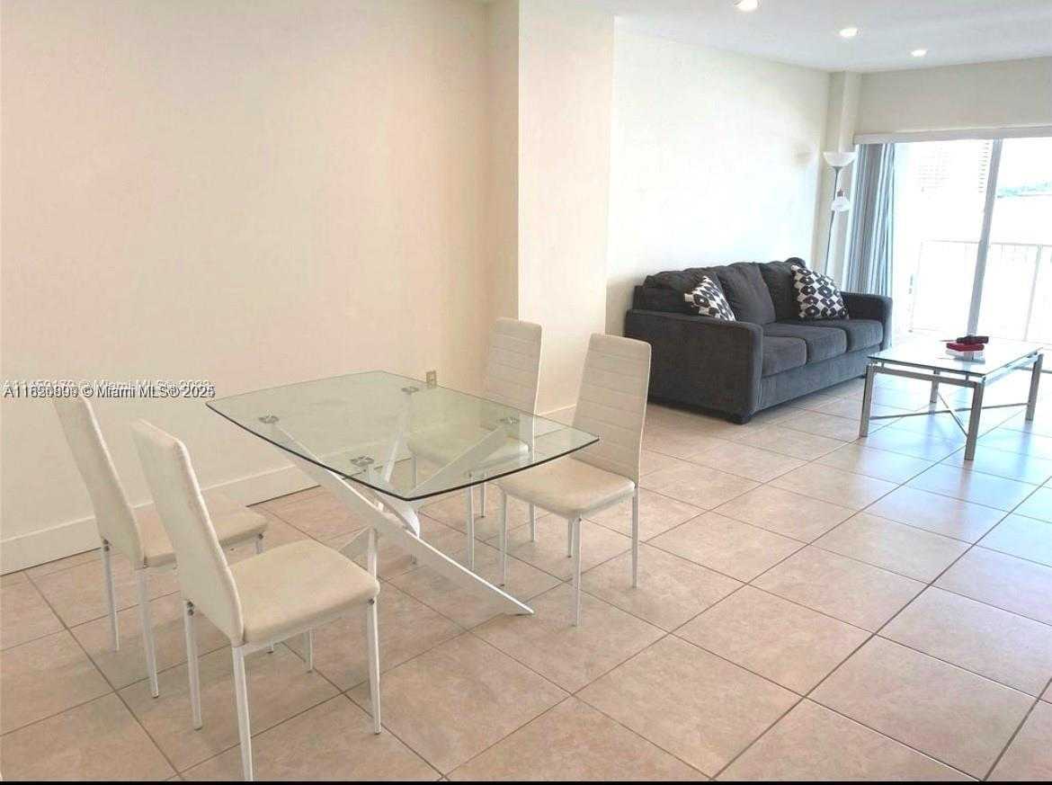 Small Image of 1965 SOUTH OCEAN DRIVE #5B, Hallandale Beach Number 7