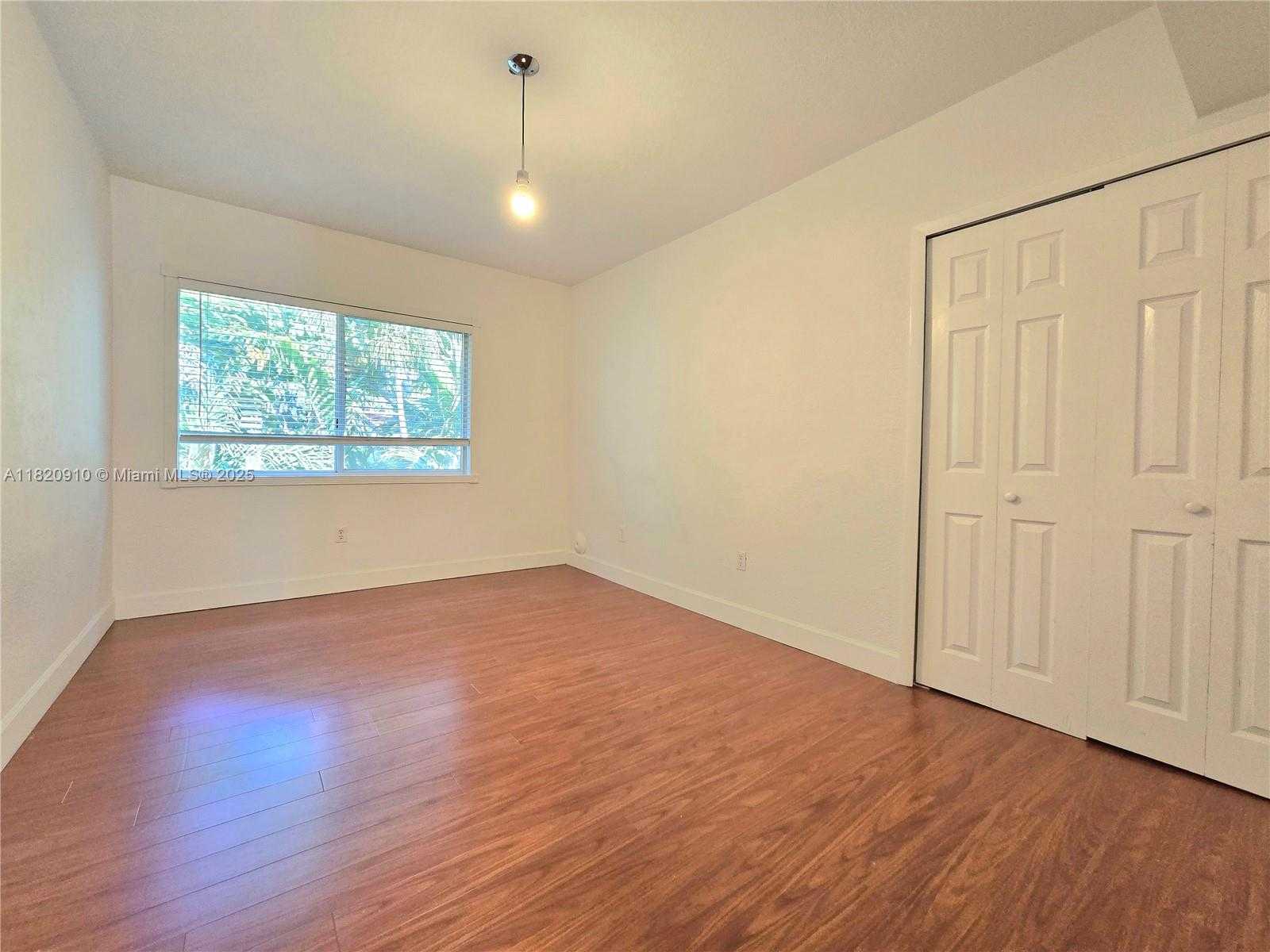 Small Image of 1152 99TH ST #28, Bay Harbor Islands Number 13