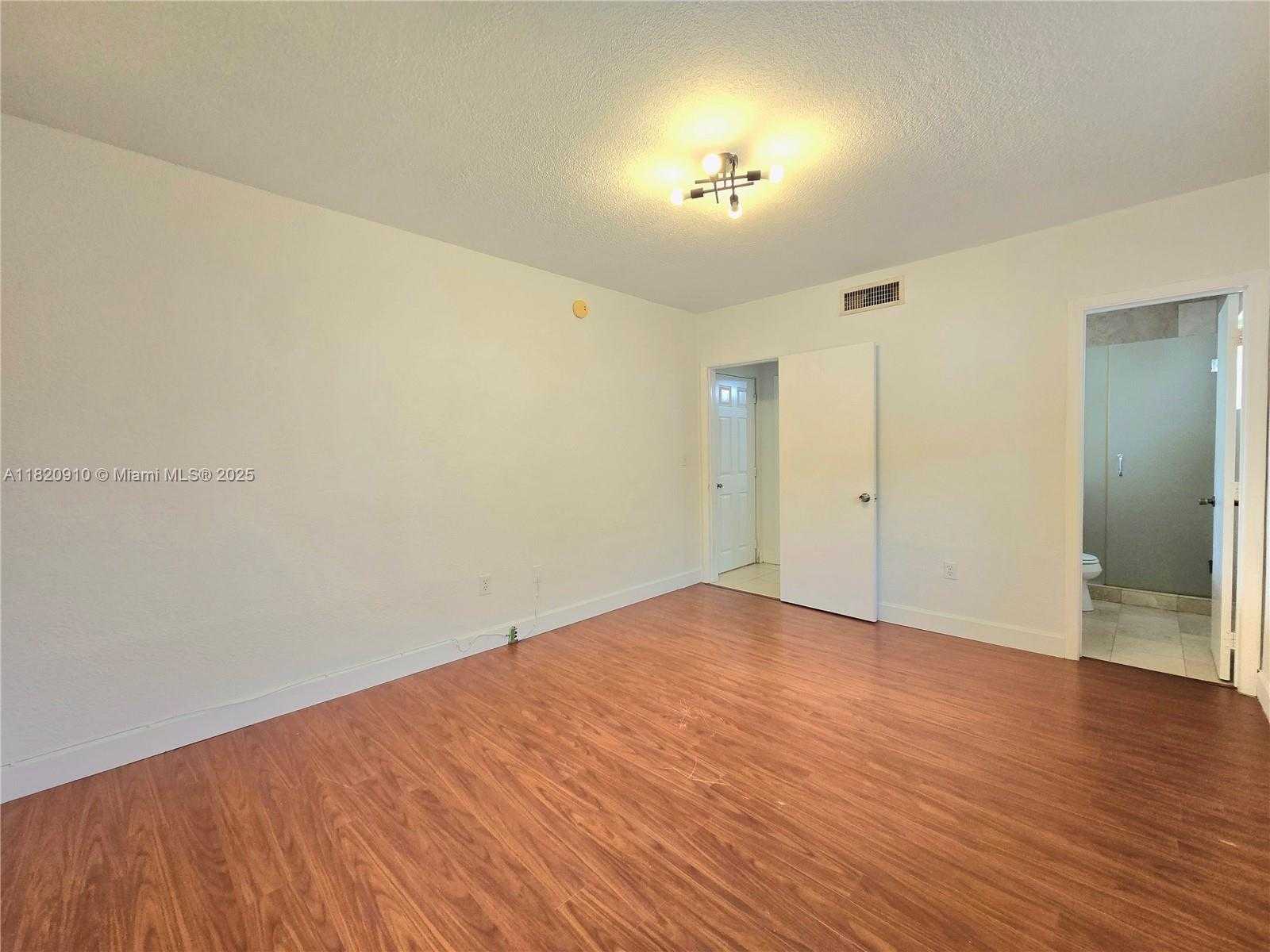 Small Image of 1152 99TH ST #28, Bay Harbor Islands Number 15