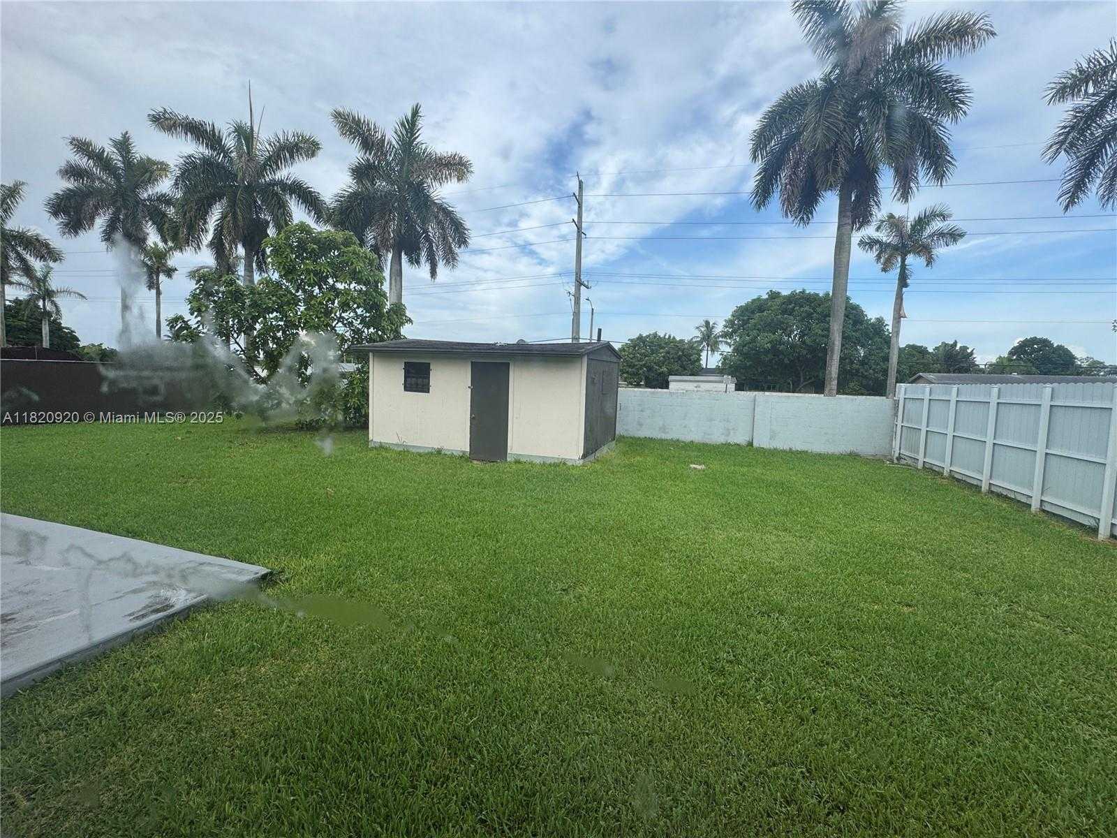 Small Image of 14415 SOUTH WEST 107TH CT #14415, Miami Number 10