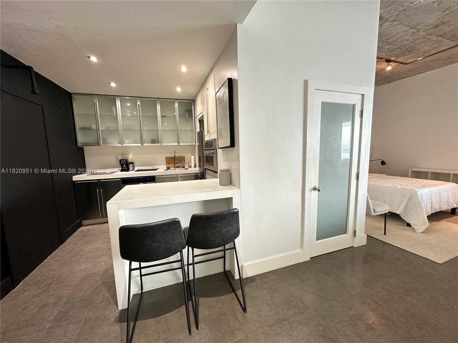 Small Image of 1000 WEST AVE #PH21, Miami Beach Number 12