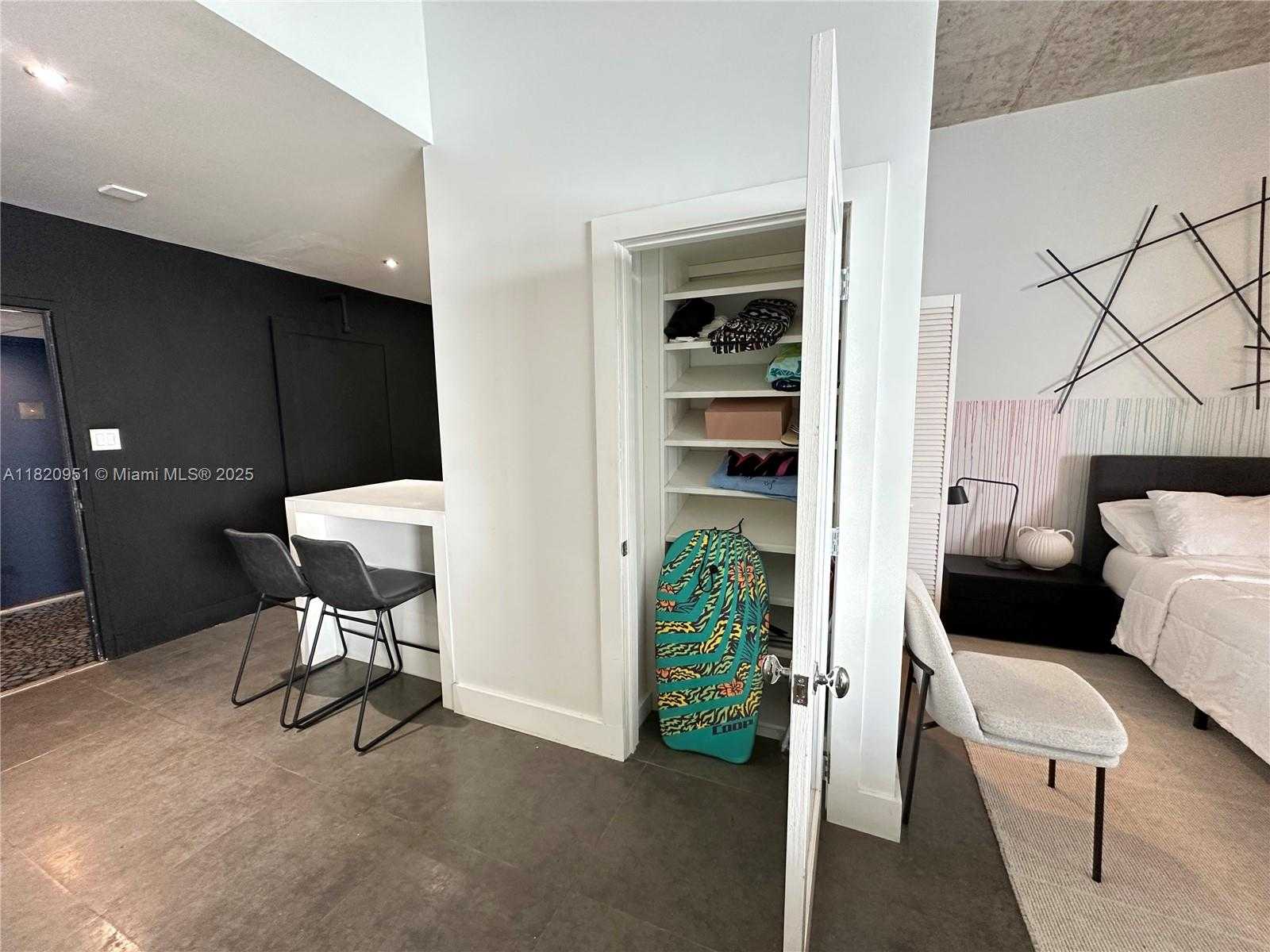 Small Image of 1000 WEST AVE #PH21, Miami Beach Number 4