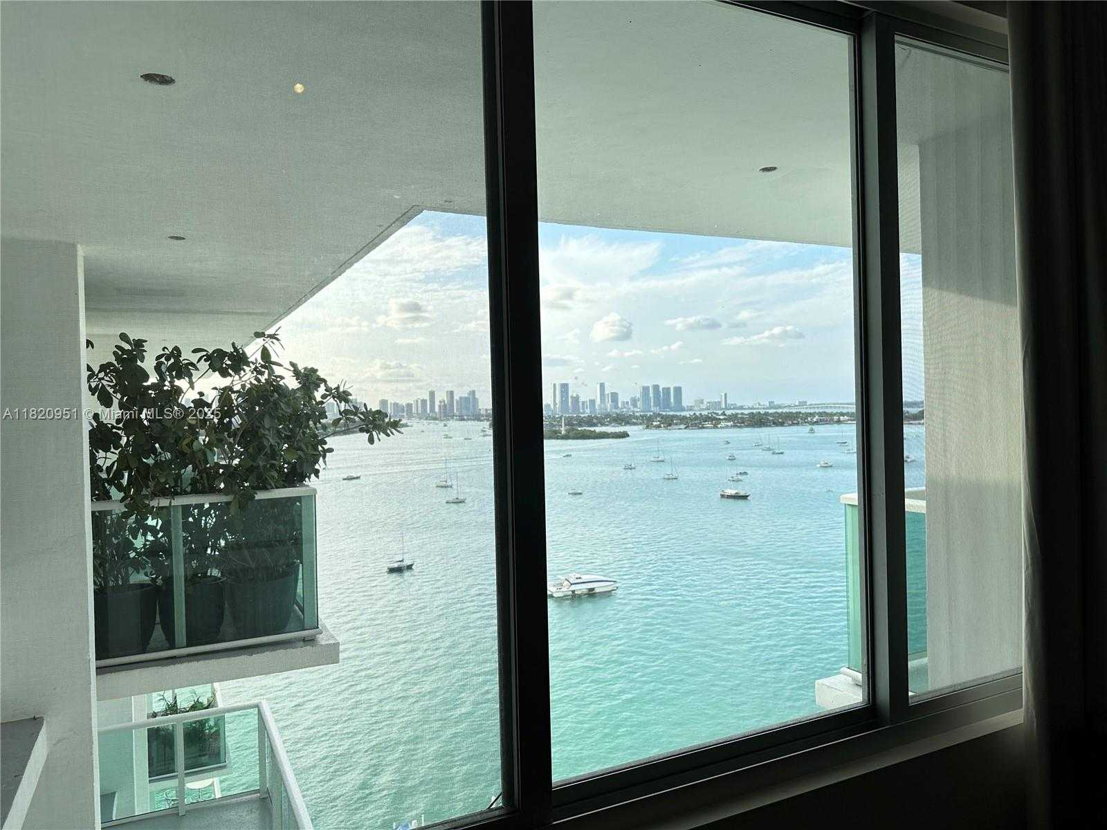 Small Image of 1000 WEST AVE #PH21, Miami Beach Number 9