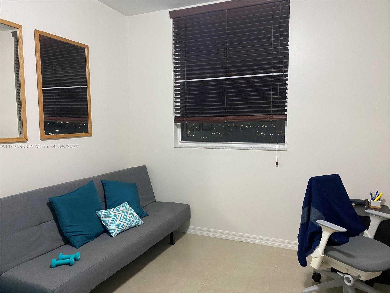 Small Image of 1 GLEN ROYAL PKWY #1503, Miami Number 3