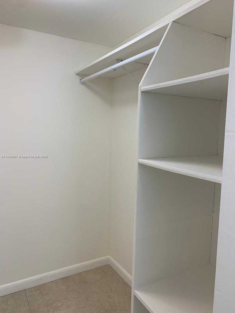 Small Image of 3101 NORTH COUNTRY CLUB DR #607, Aventura Number 10