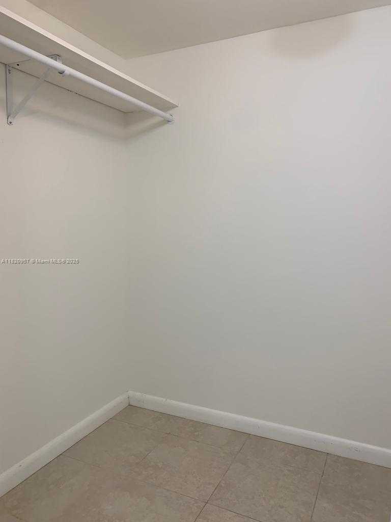Small Image of 3101 NORTH COUNTRY CLUB DR #607, Aventura Number 11