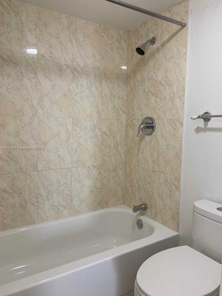 Small Image of 3101 NORTH COUNTRY CLUB DR #607, Aventura Number 12