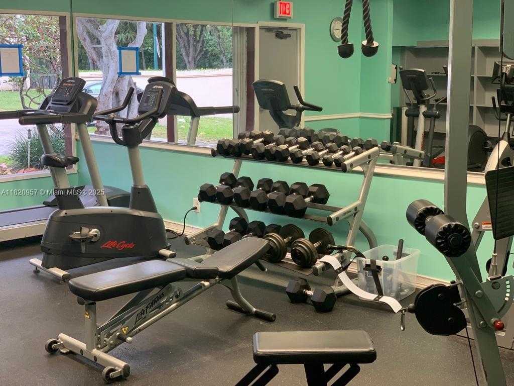Small Image of 3101 NORTH COUNTRY CLUB DR #607, Aventura Number 15