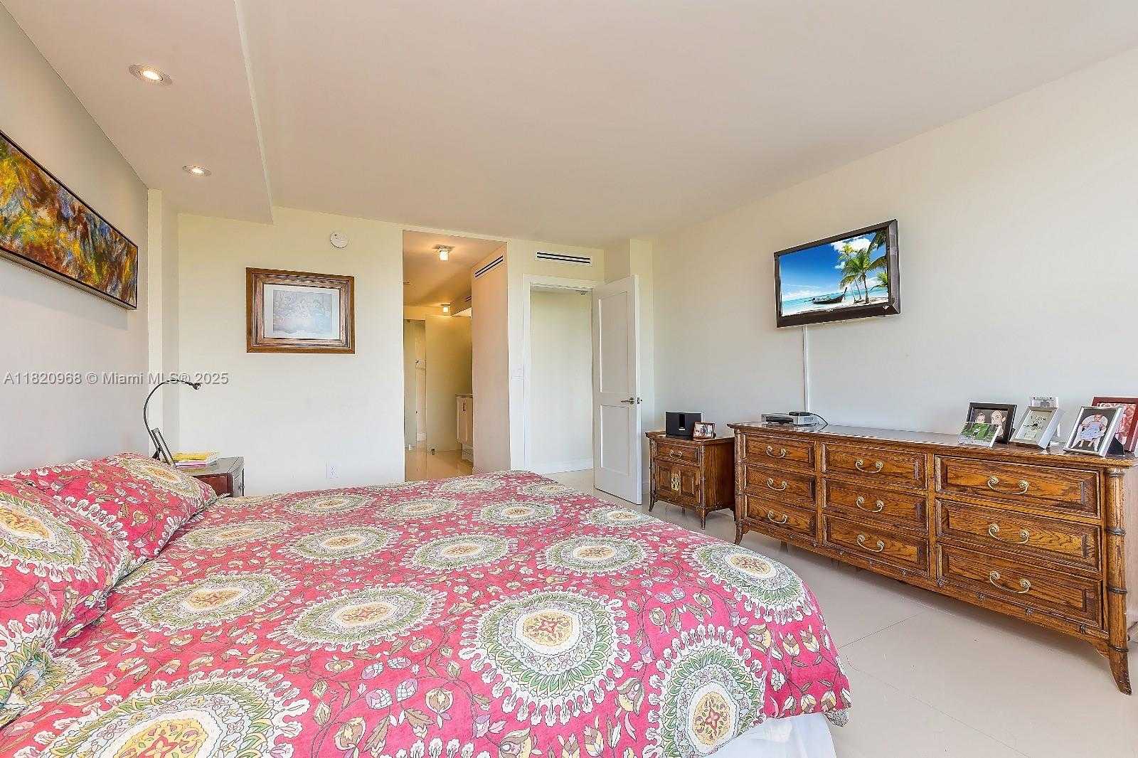 Small Image of 155 OCEAN LANE DR #408-308, Key Biscayne Number 14